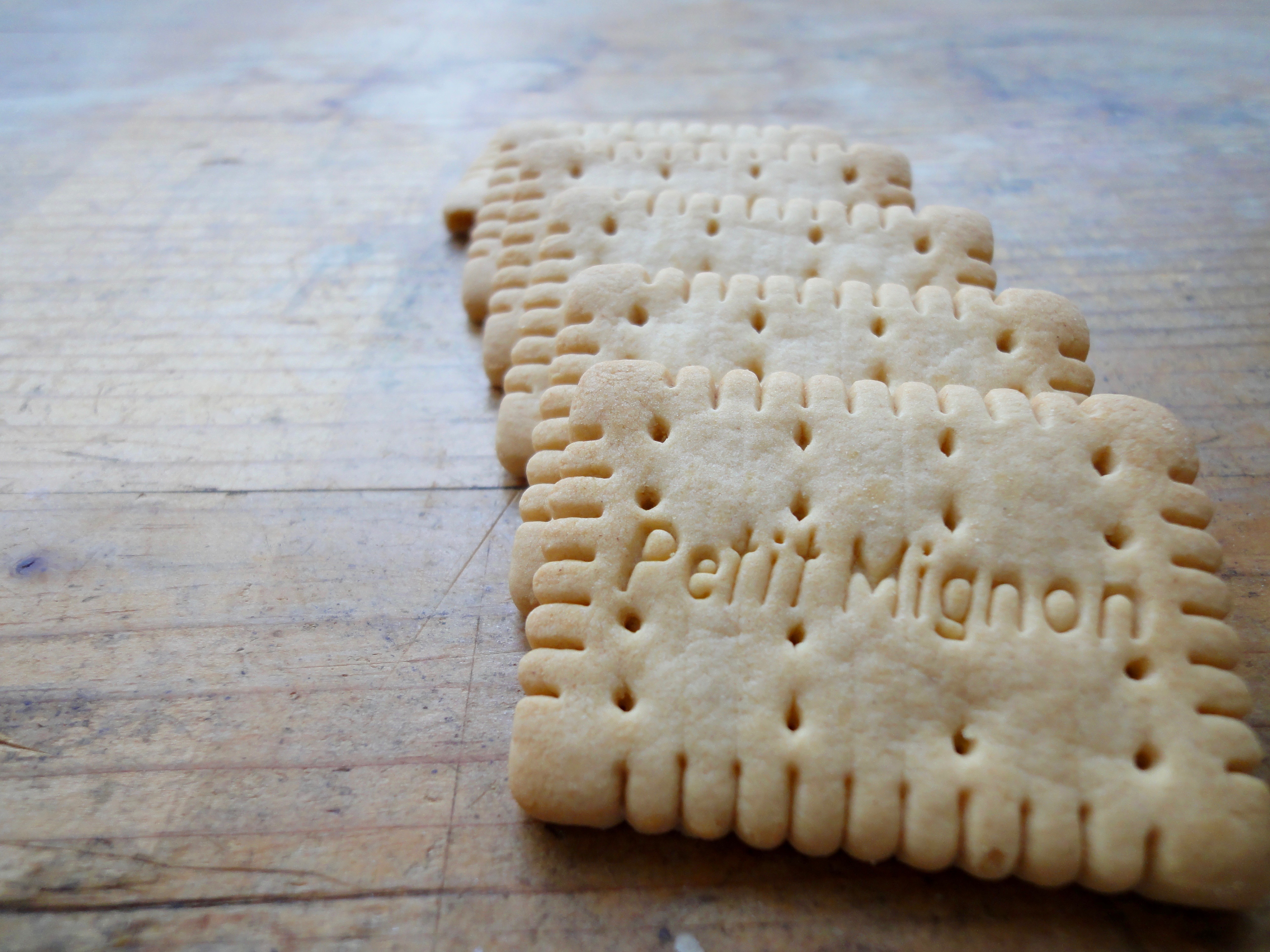 I used small petit beurre's called petit mignon's here.