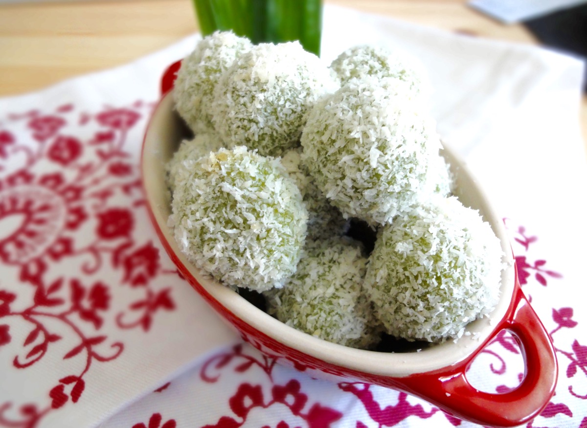 Onde – Onde (Klepon) | Makan with Cherry