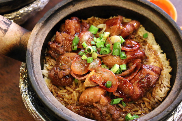 This is how an original claypot chicken rice dish looks like